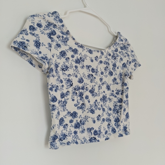 H&M flower crop top - Picture 3 of 3